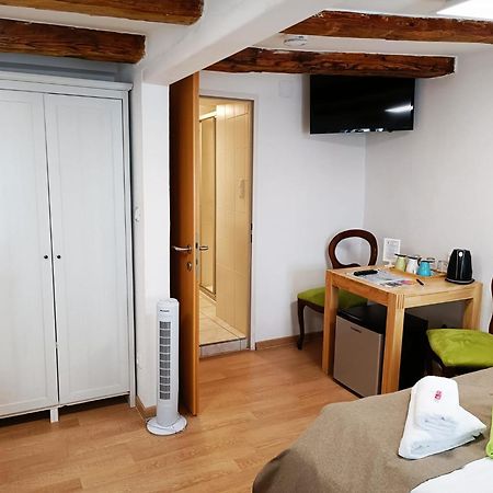 Cityhotel Junger Fuchs Salisburgo Esterno foto