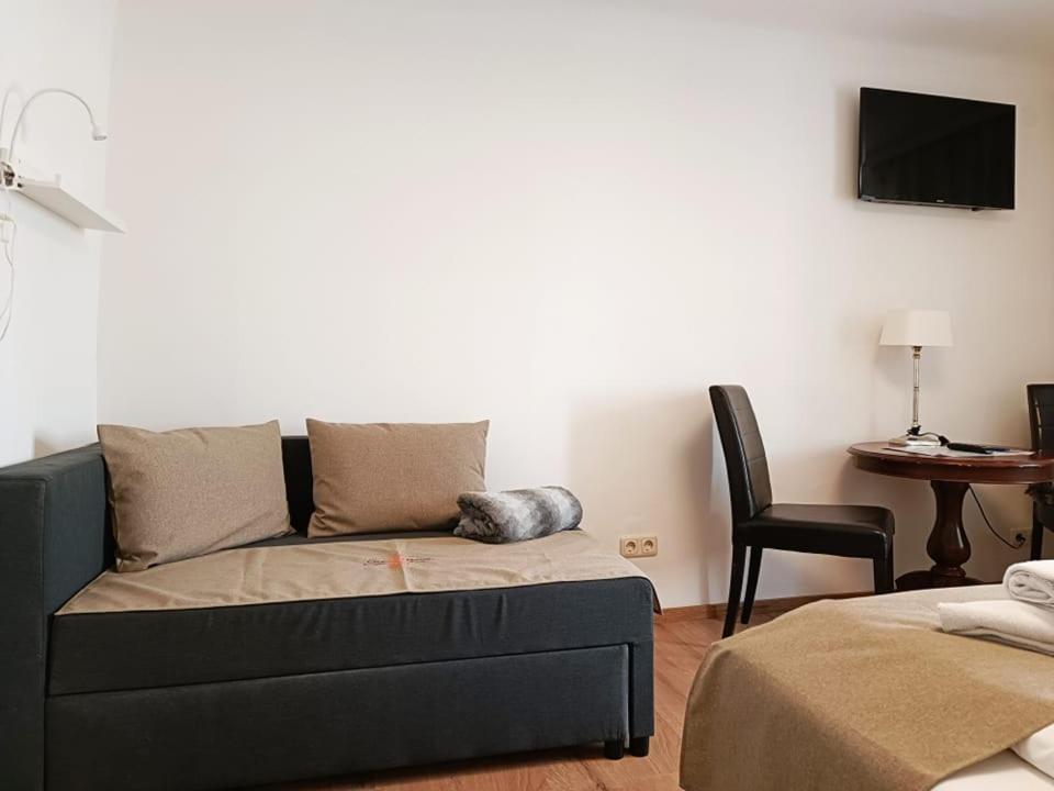 Cityhotel Junger Fuchs Salisburgo Esterno foto