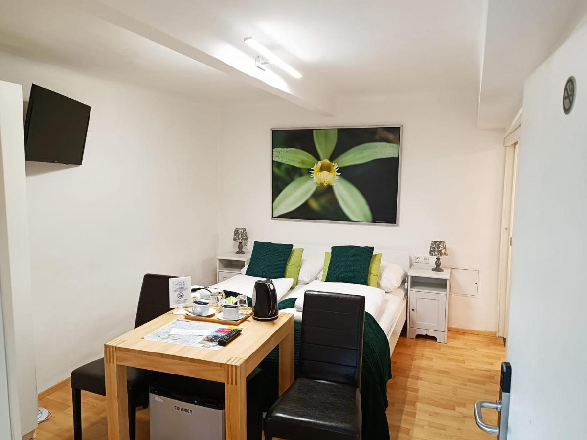 Cityhotel Junger Fuchs Salisburgo Esterno foto