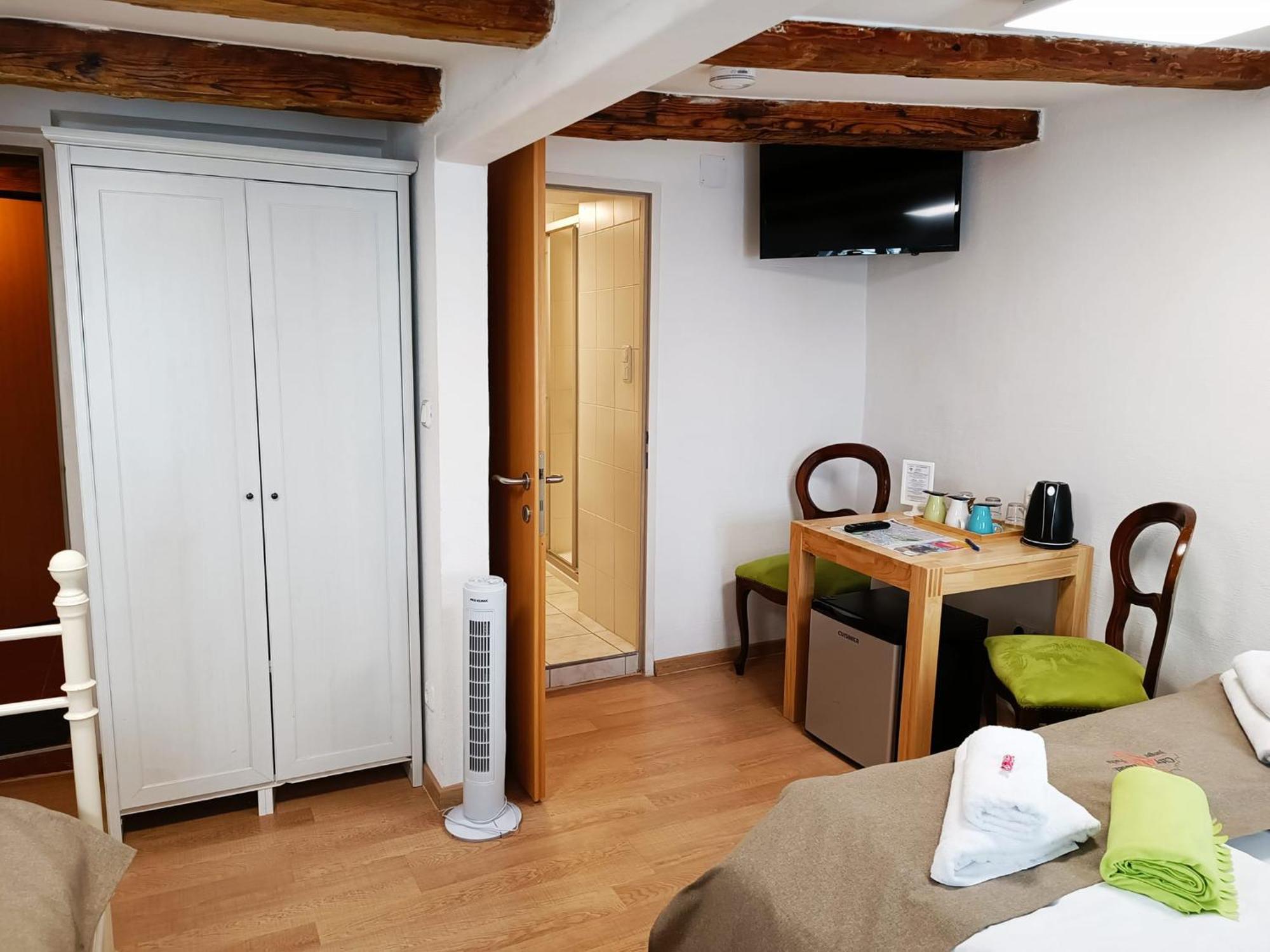 Cityhotel Junger Fuchs Salisburgo Esterno foto