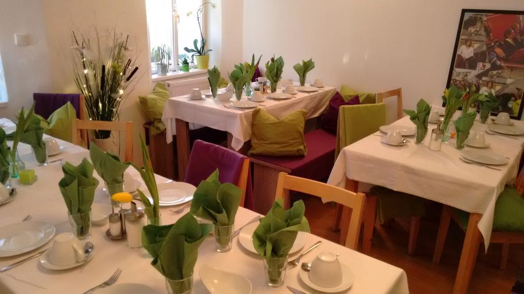 Cityhotel Junger Fuchs Salisburgo Esterno foto