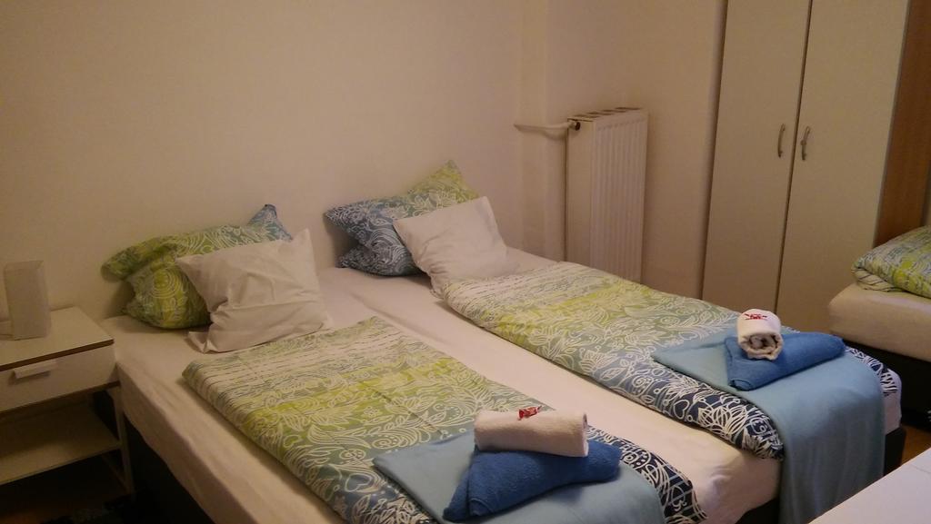 Cityhotel Junger Fuchs Salisburgo Esterno foto